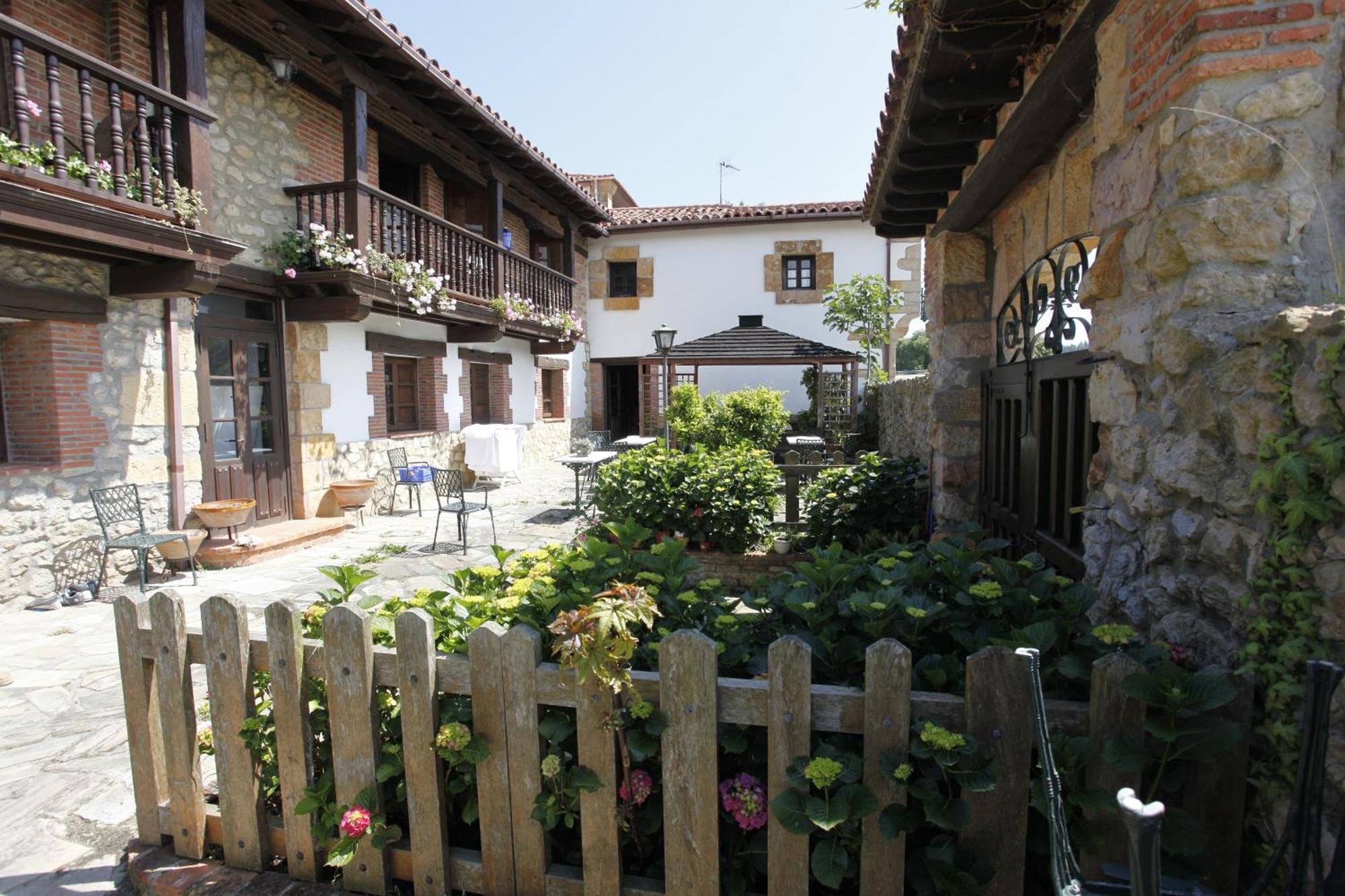 Apartamentos Camino Del Norte Cóbreces Dış mekan fotoğraf